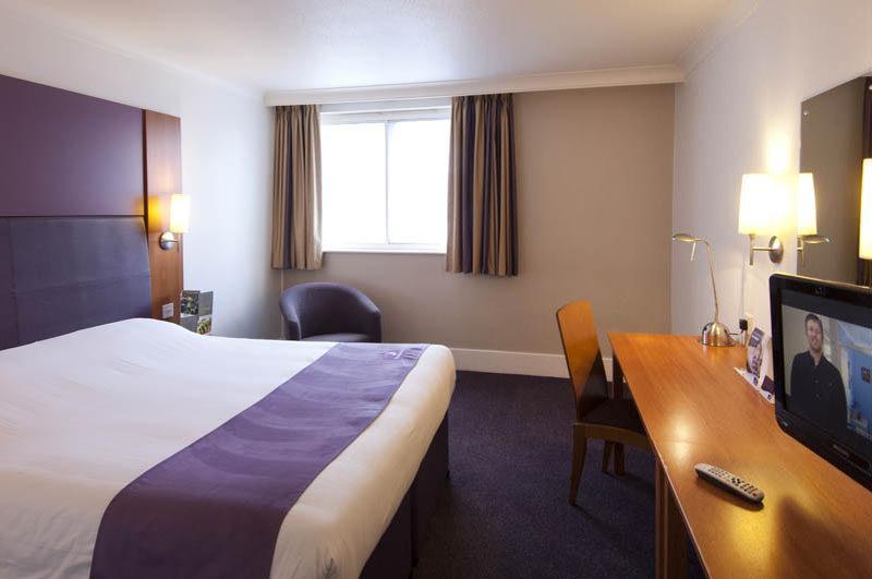 Premier Inn Bolton Stadium Arena Exterior photo